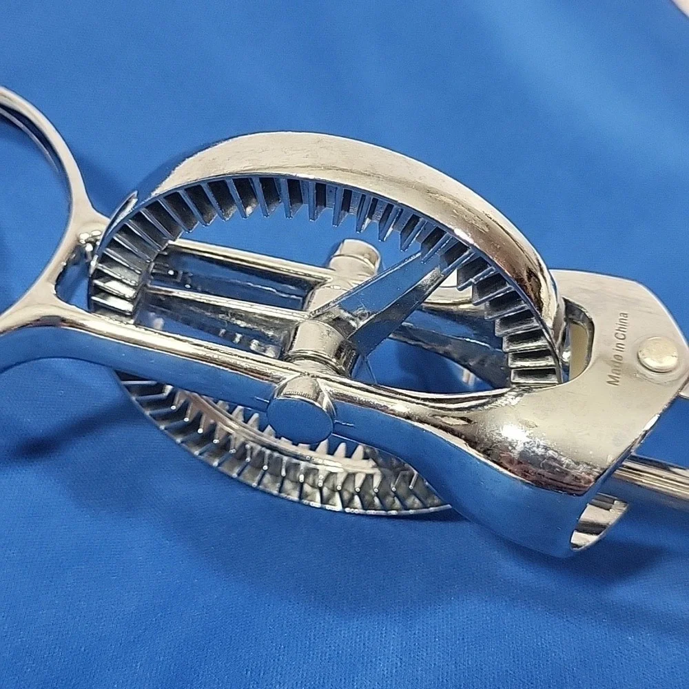 Chefmate Hand Mixer Manual Egg Beater Stainless Steel‎ White Handle